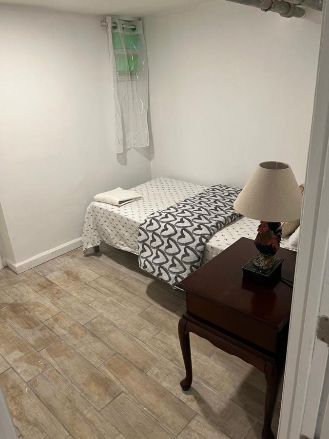 A Restful Room In Queens New York Exterior foto